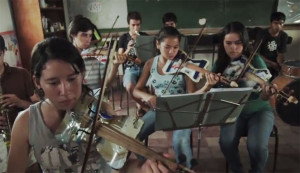 Recycled_Orchestra